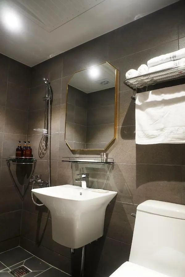 Urban Stay 103 Seoul Hotel